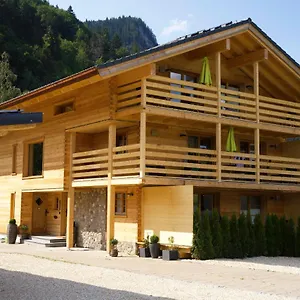Apartment Leos Alpenchalet - Inclusive Sommer Bergbahnticket Und E-auto Ladestation, Oberstdorf